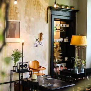 https://le-boutik-hotel.hotels-rhonealpes.com